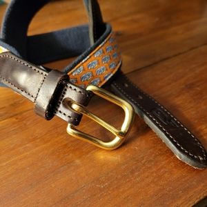 Vineyard Vines sz 28 motorboat belt